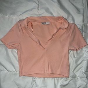 Coral colored cropped v neck top from ZARA